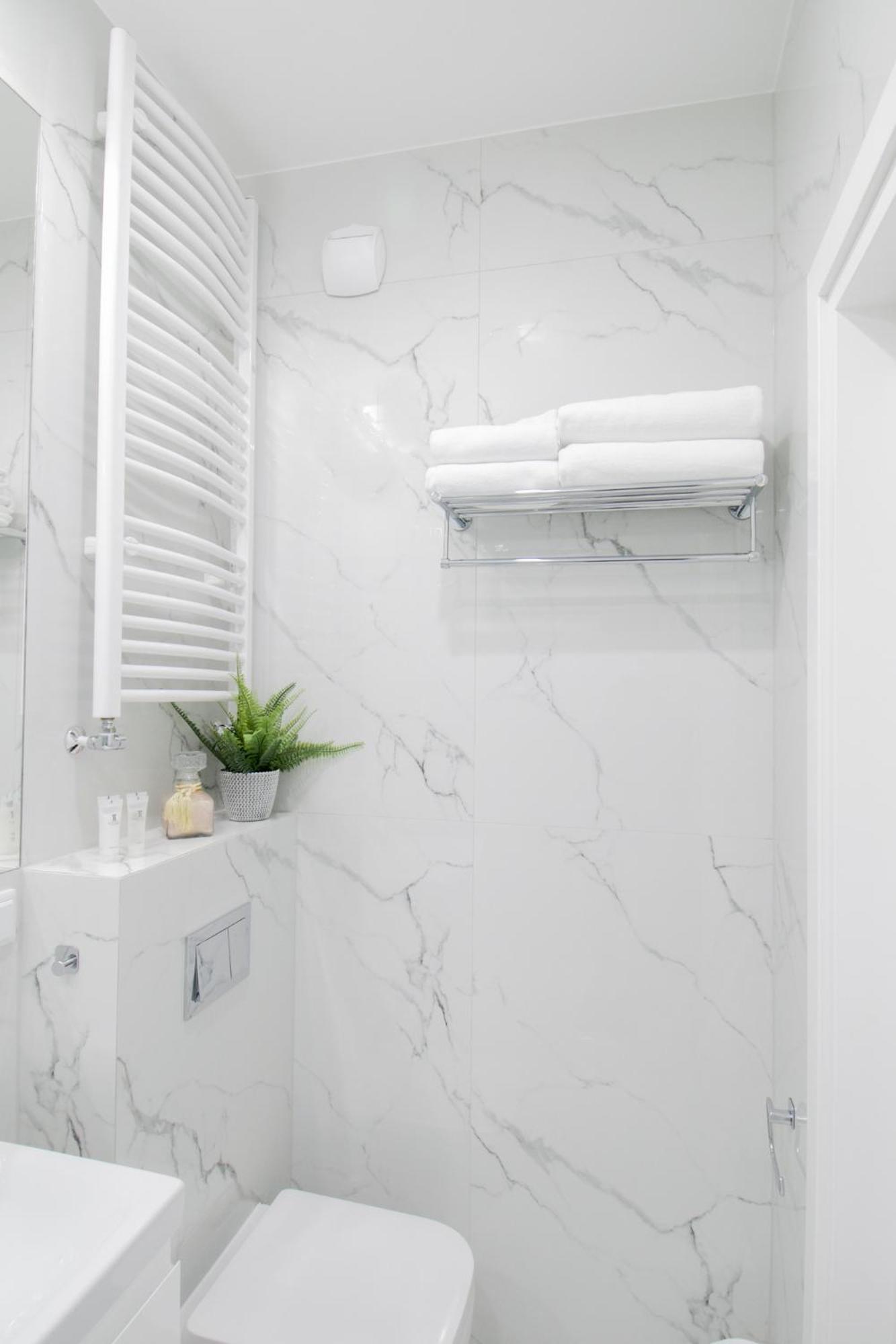 Warsaw Seasons By Alluxe Boutique Apartments الغرفة الصورة