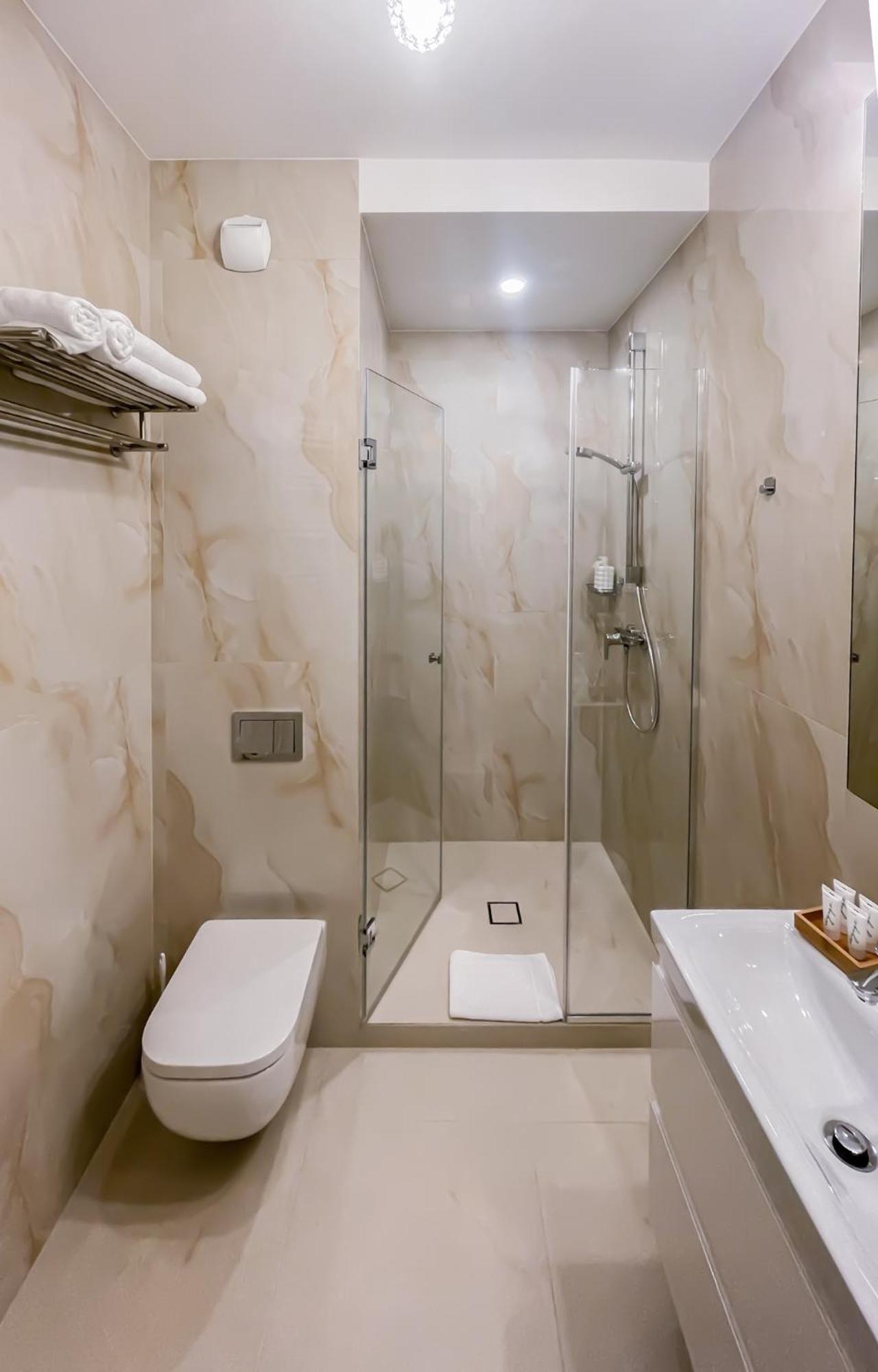 Warsaw Seasons By Alluxe Boutique Apartments الغرفة الصورة