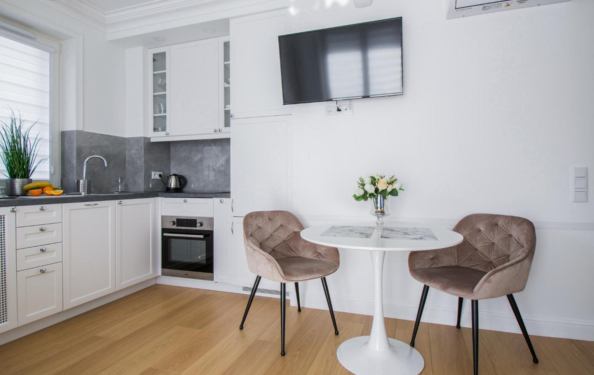 Warsaw Seasons By Alluxe Boutique Apartments الغرفة الصورة